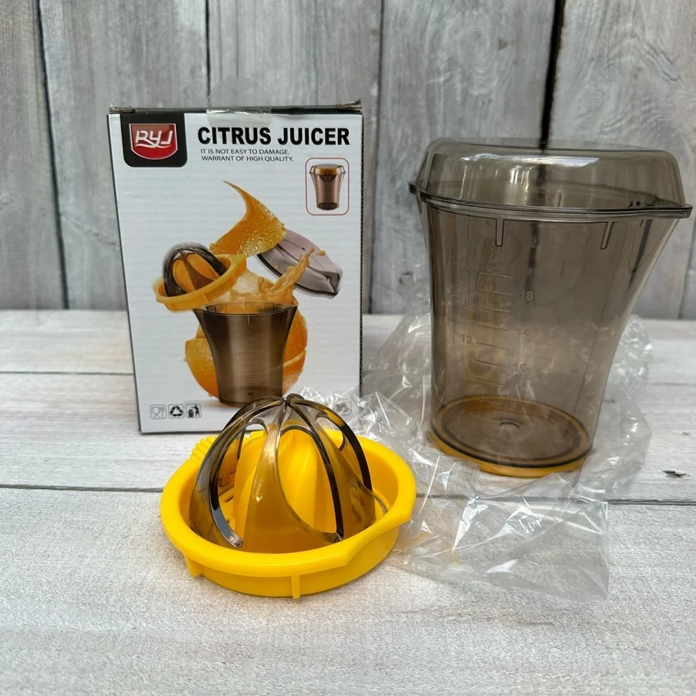 Citrus Juicer Hand Squeezer with Measuring Cup‎